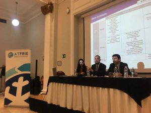 Patricia Sánchez y Javier Lugrís (LLERANDI), y Juan Manuel Sierra (ATFRIE)